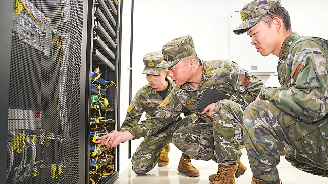 持續深化政治整訓·軍營新風丨走進武警重慶總隊執勤第五支隊，感受領導干部求真務實的調研作風